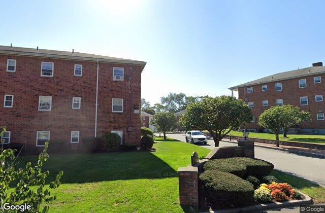 12 Brattle Dr apartments near Tufts