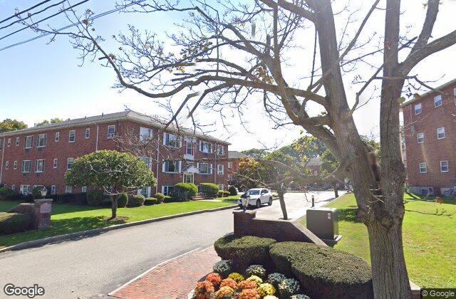 1 Brattle Dr apartments near Tufts