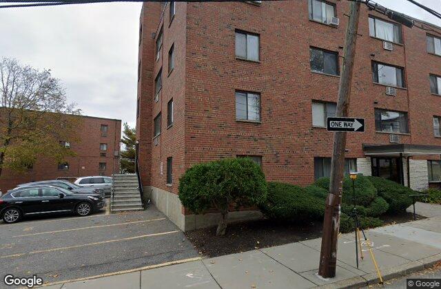 14 Riverside St apartments near BC